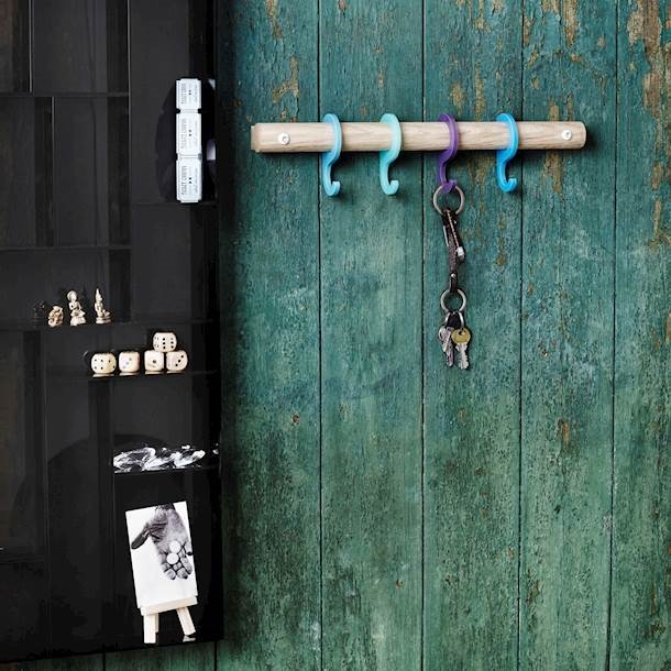 Short coat rack with blue hooks